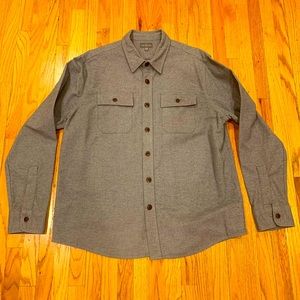 EUC L.L. Bean Signature Mens XL grey button down long sleeve casual shirt
